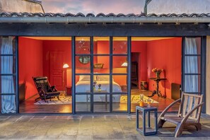 8 Schlafzimmer, Bügeleisen/Bügelbrett, Internetzugang, Bettwäsche