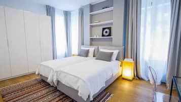 Iron/ironing board, internet, bed sheets
