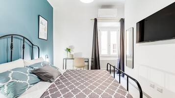 3 soverom, strykejern/-brett, internettilgang og sengetøy