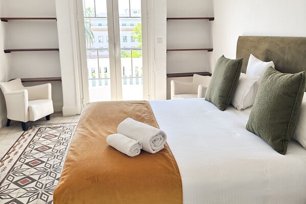 3 chambres, fer et planche à repasser, accès Internet, draps fournis