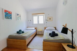Apartment | 2 bedrooms, iron/ironing board, free WiFi, bed sheets - Marinero-sea Breeze Escape in Zuljana (Ston)