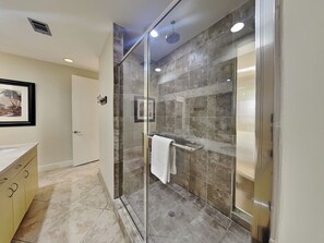 Hair dryer, towels - Seas the Day | Oceanfront + Heated Pool & Hottub Access (Galveston)