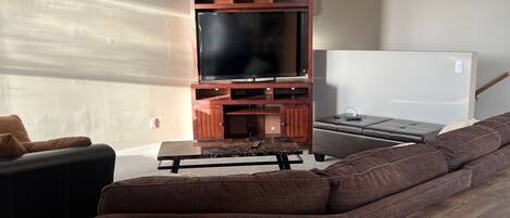 Smart TV, reproductor de DVD, libros, monitor de computadora