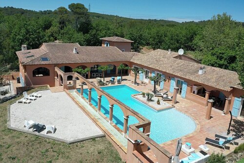 Hacienda Provençale Les Yuccas