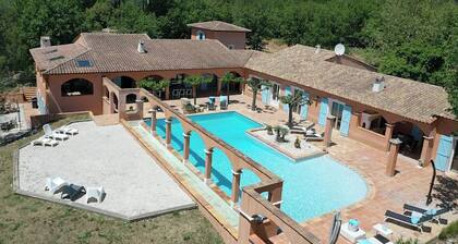 Hacienda Provençale Les Yuccas