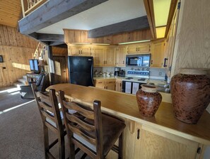 Fridge, microwave, oven, stovetop - Cedar & Sky Retreat- Rustic Lakeview Cabin (Bigfork)