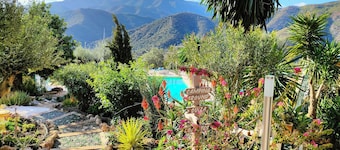 Double & Twin room Unit-Close to Caminito del Rey! in a Beautiful, Rustic Finca