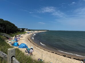 Liegestühle, Strandtücher
