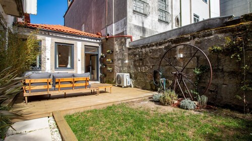 Olive Tree House by LovelyStay