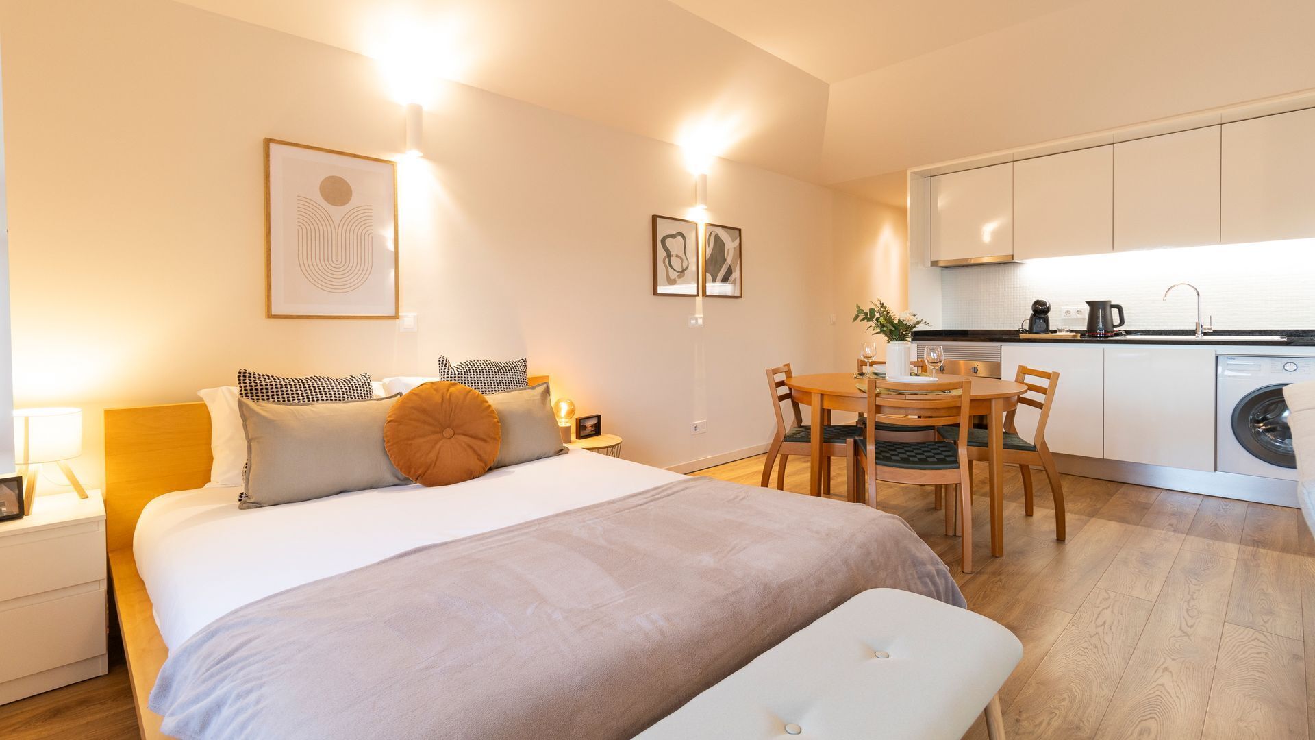 Iron/ironing board, free WiFi, bed sheets