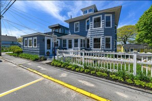 Exterior - Ultimate Pine Point Beach Family Compound-4 Units, 8 Bedrooms, Yard (Scarborough)