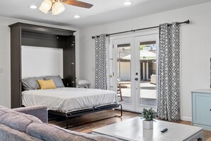 7 bedrooms, desk, iron/ironing board, travel crib