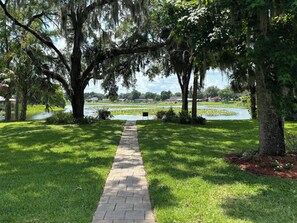 Property grounds - Beautiful 4/2, 3000sf home on magnificent 430 A freshwater lake, family friendly (Inverness)