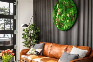 Fernseher, Kamin, Videospiele, Arbeitsbereiche