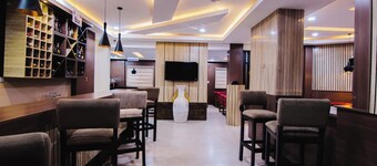 Bon Hotel Royal Parklane