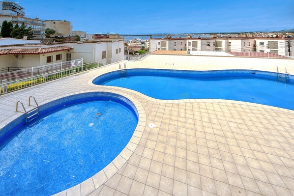 Apartment | Pool | Outdoor pool