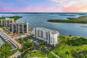 Exterior - Modern and updated 2-bedroom waterfront condo in Fort Myers Beach with pool (Fort Myers Beach)