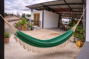 Habitación cuádruple familiar, patio | Terraza o patio