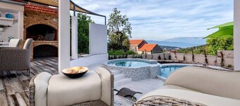 Holiday Home Secret Garden