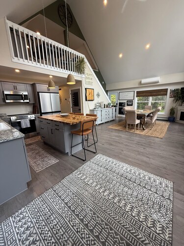 Woodland Retreat - Farm Stay- Near Acadia- HOT TUB- on other booking platform