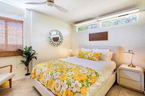 3 bedrooms, desk, iron/ironing board, travel cot
