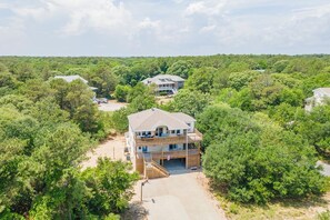 Exterior - Beautiful Southern Shores home w/ a private pool and hot tub! (Southern Shores)