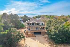 Exterior - Beautiful Southern Shores home w/ a private pool and hot tub! (Southern Shores)