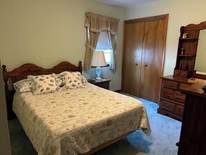 3 chambres, fer et planche à repasser, Wi-Fi, draps fournis