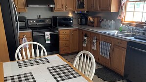 Unclassified image, 5 of 12, button - Charming 3-bed countryside house in Northampton with WiFi and AC (Northampton)