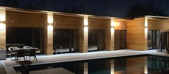 YO Guesthouse : Twin Room with Pool View