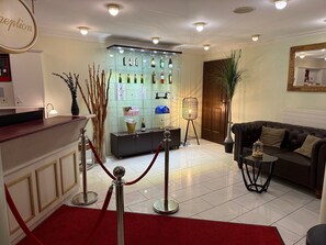Reception - Kaiser Hotel Bregenz (Bregenz)