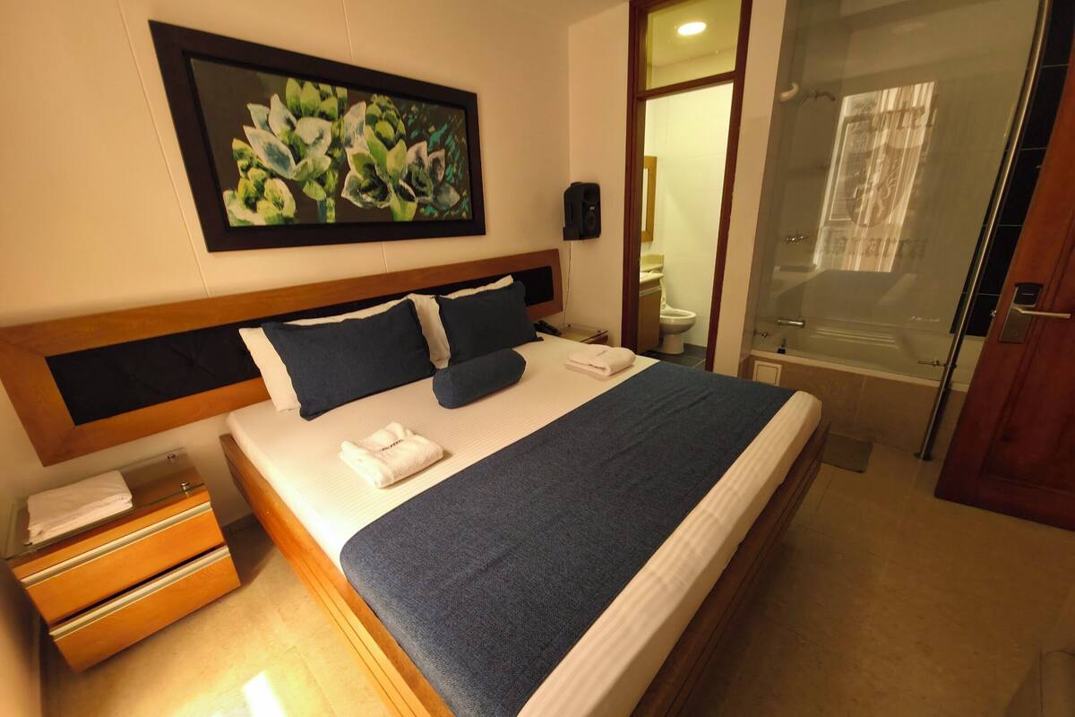Laptop workspace, free WiFi, individually furnished, bed sheets
