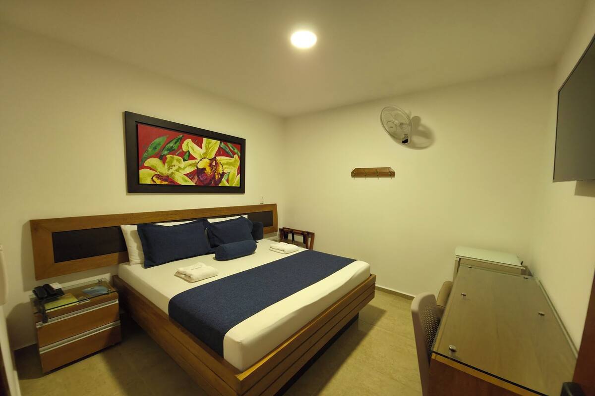 Laptop workspace, free WiFi, individually furnished, bed sheets