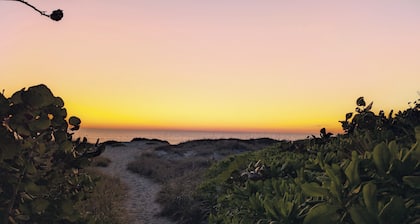 King Studio Steps from Sand + Resort Backyard