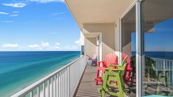 Appart'hôtel, plusieurs lits, balcon, vue océan (Tidewater Beach Resort 1709) | Enceinte de l’hébergement