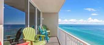 Tidewater Escape: 1br/2ba Beachfront Condo, Sleeps 6, Gulf Views & Comfort!
