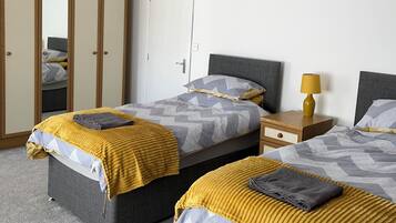 3 makuuhuonetta, silitysrauta/-lauta, vauvan matkasänky, ilmainen Wi-Fi