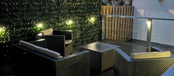 4-6 Guests in centre location with stunning views