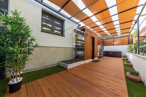 Apartment | Terrace/patio