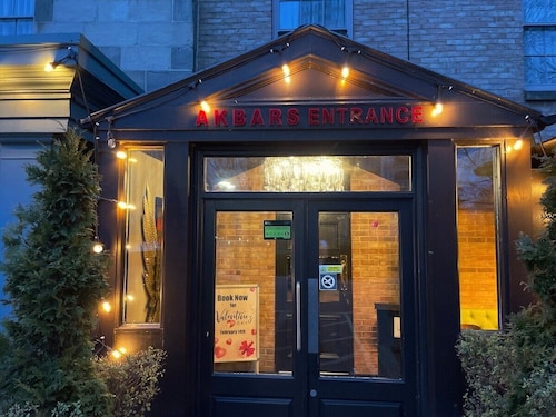 HNFC Stays - En-suite, Free Parking & Restaurant