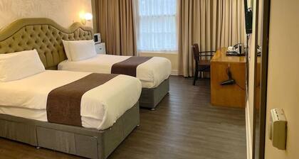 HNFC Stays - Royal En-Suit with wet room