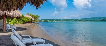 Charming 2-bedroom house in Puerto Velero with WiFi, fitness room, AC