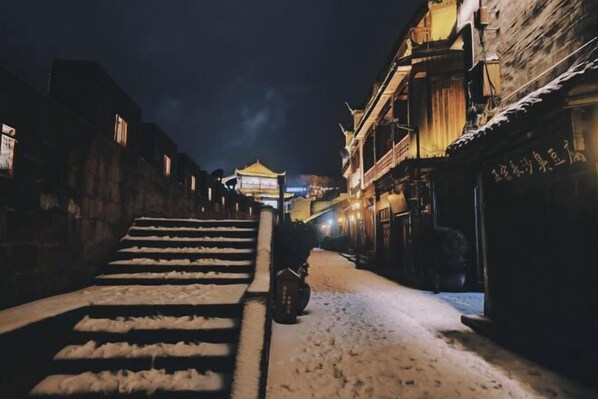 Exterior - Hemuyuan Hotel (Fenghuang)