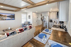 Interior - New build~Sunset View~Patio~Dock~Bring Your Boat! (Laconia)