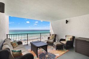 Condo, Plusieurs lits, balcon, vue sur l’océan (Watercrest 605) | Terrain de l’hébergement 