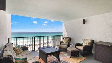 Condo, Multiple Beds, Balcony, Ocean View (Watercrest 605) | Property grounds