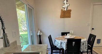 Eugene Escape Close to Airport & Peaceful