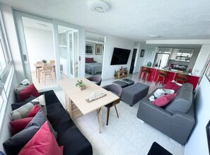 Smart TV - Charming 1-bedroom apartment with WiFi and AC in fantastic Fajardo (Fajardo)