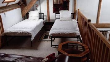 2 slaapkamers, een strijkplank/strijkijzer, gratis wifi, beddengoed