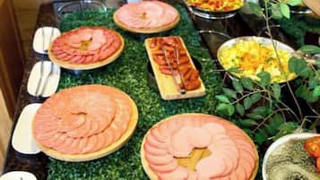 Desayuno buffet incluido todos los días